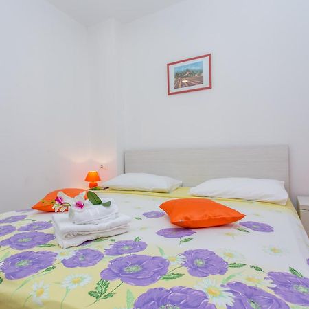 Apartments Grepo Sljeme Makarska Room photo