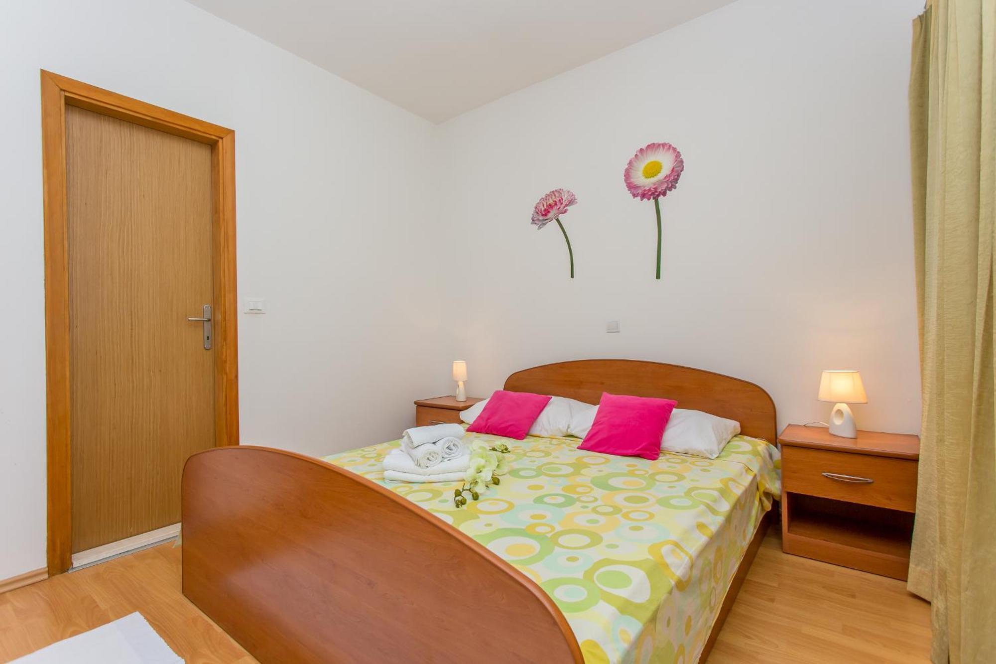 Apartments Grepo Sljeme Makarska Room photo